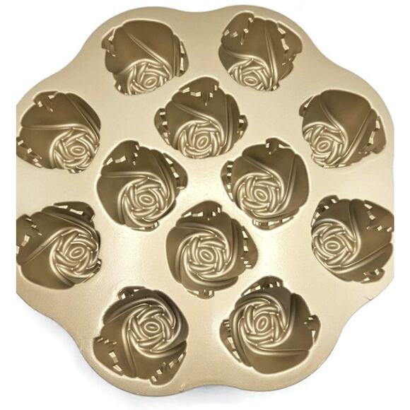 Sweetheart Rose Pan Mini Bundt Cakelet Non Stick Williams Sonoma Nordic Ware - Picture 9 of 14